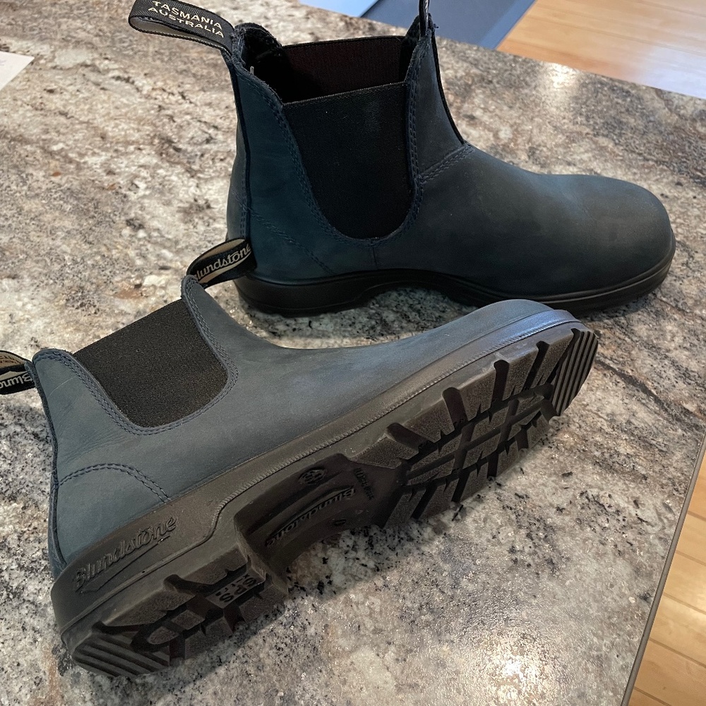Blueberry blundstone   AU 5.5
